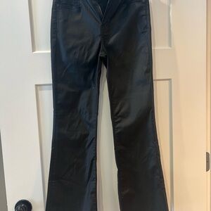 Black cropped ankle jeans